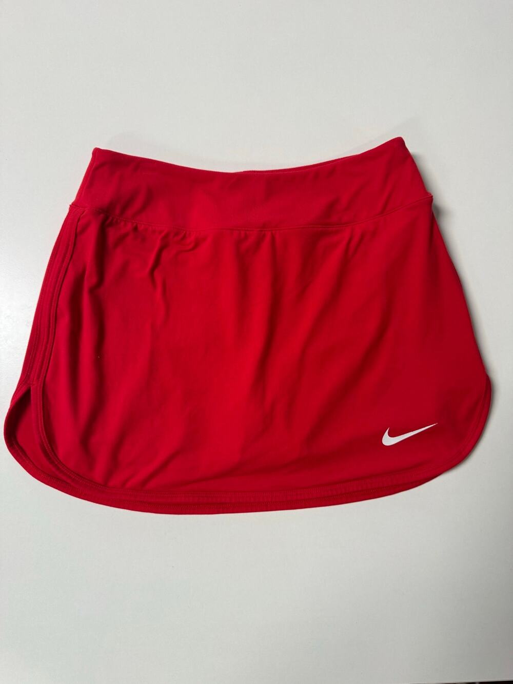 2016 NIKE Women’s Pure Tennis Skort - XS in Red